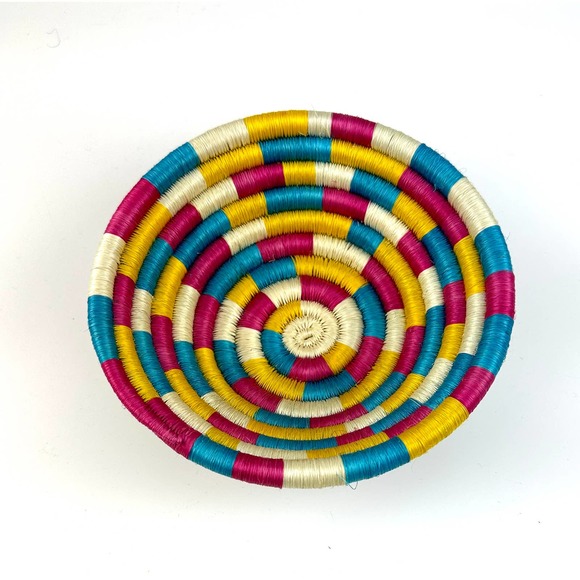 Vintage Decorative Woven Bowl Turquoise Yellow Pink Ivory 7” - Picture 2 of 6